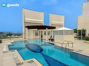 Piscina di HiGuests - Deiras Lucky Find, 5-min to the Airport o nelle vicinanze