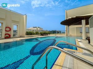 Piscina di HiGuests - Deiras Lucky Find, 5-min to the Airport o nelle vicinanze