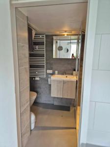 Koupelna v ubytování Smaal apartment Beti