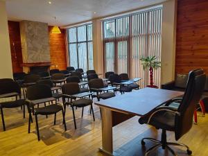 Konferenční prostory v ubytování Chamkoria Chalets + 37 fotografií