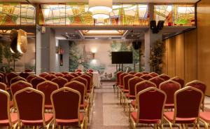 Posezení v ubytování Hotel Corona de Castilla Burgos