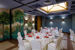 Restaurace v ubytování Hotel Corona de Castilla Burgos