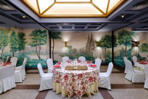 Restaurace v ubytování Hotel Corona de Castilla Burgos