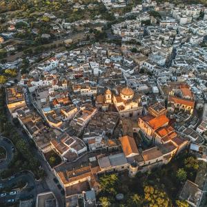 z góry widok na miasto Jaipur w obiekcie Home Pedra w mieście Ceglie Messapica