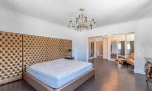 Ένα ή περισσότερα κρεβάτια σε δωμάτιο στο Quinta Patrimonio Sintra