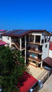 an aerial view of a building with a rooftop at Casa OLE in Costinesti