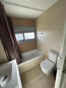 Bilik mandi di Casa D'oro