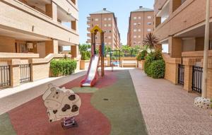 Herní místnost nebo prostor pro děti v ubytování Apartamento equipado en la playa Torre la Sal