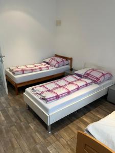 Postel nebo postele na pokoji v ubytování Apartment Zirkusstraße