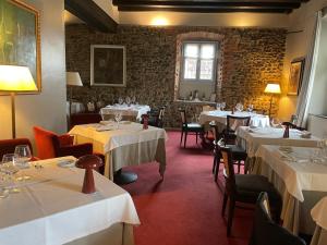 Posezení v ubytování LEAR • Dining Club + 34 fotografií