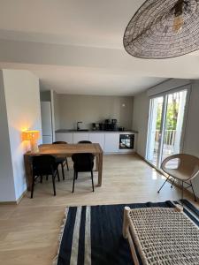 Kuhinja oz. manjša kuhinja v nastanitvi Appartement neuf Barcelonnette