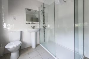 Bilik mandi di Kirkhouse Inn