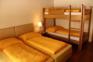 Katil atau katil-katil dalam bilik di Hotel Sonnenhof