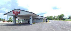 Red Roof Inn Byron的证书、奖牌、标识或其他文件