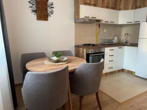 Köök või kööginurk majutusasutuses Caravaggio Apartman