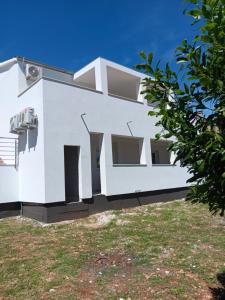 Tòa nhà nơi căn hộ tọa lạc