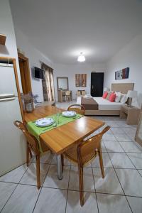 Posezení v ubytování Minos Apartments & Studios