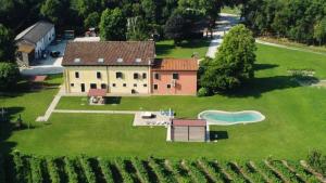 Bazen u ili blizu objekta Agriturismo Ae Cavane