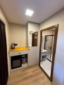 Kuchyň nebo kuchyňský kout v ubytování Some Tiny House Boutique Hotel + 37 fotografií