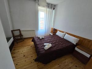 A bed or beds in a room at Spacious apartment in Bellver de Cerdanya 150 m² with balcony