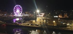 Výhľad na mesto Fiumicino alebo výhľad na mesto priamo z apartmánu