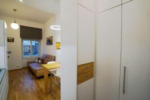 Posedenie v ubytovaní Cozy apartment with garage