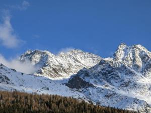 Ein allgemeiner Bergblick oder ein Berglick von der Ferienwohnung aus