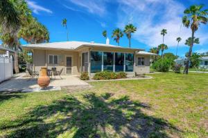 En have udenfor Paradise Corner - Monthly Beach Vacation Rental!