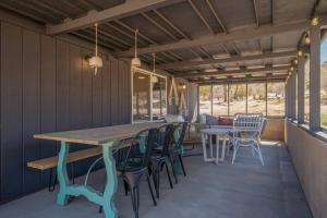Galería fotográfica de Stargazing - Cowboy Pool - Spa - Firepit - Views - Hike en Yucca Valley