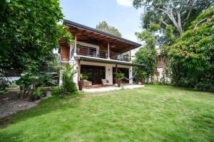 Zahrada ubytování Modern Two Story Beach house