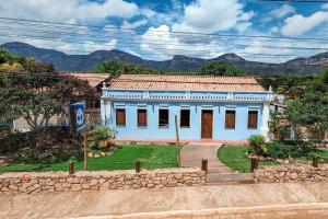 Uma vista da montanha tirada da casa de hóspedes 