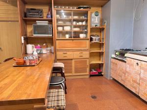 Cucina o angolo cottura di 東京-7度 BBQ可 温泉付友達や家族と一棟貸b