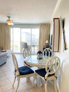 Posezení v ubytování Destin West Resort - Gulfside 405 Ocean View and Free Beach Chairs