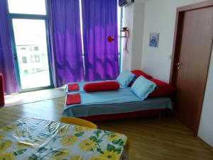 Kép 405 ul Rakovina,entrance E, 4 floor szállásáról Primorszkóban a galériában