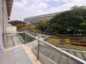 ジャカルタにあるLuxury 2BR Summit Apt with Pool, Gym, WiFiのギャラリーの写真