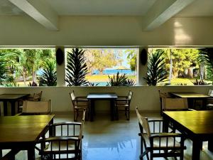 Restaurace v ubytování Galu Ecolodge - Diani Beach + 37 fotografií