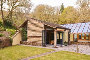 Zahrada ubytování Swallows End - Apartment with hot tub, sauna and pool (Dartmoor)