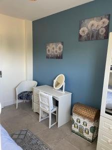 Posezení v ubytování Family and pet friendly farm stay