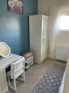 Postel nebo postele na pokoji v ubytování Family and pet friendly farm stay