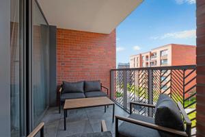 Balkón nebo terasa v ubytování Scala City Center Premium Apartments with Parking by Lion Apartments + 52 fotografií
