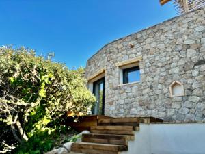 Φωτογραφία από το άλμπουμ του Neuf , Suite avec kitchenette dans bergerie moderne vue mer et montagne σε Porto-Vecchio