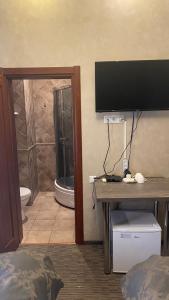 A bathroom at Hotel Old Rustaveli