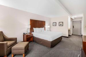 Ένα ή περισσότερα κρεβάτια σε δωμάτιο στο Comfort Inn Splash Harbor +16 φωτογραφίες