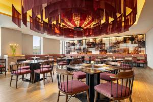 Restaurace v ubytování DoubleTree by Hilton Osaka Castle