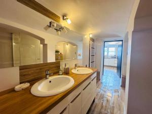 Ένα μπάνιο στο Apartament Bukowy +24 φωτογραφίες