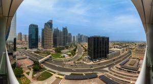 Nespecifikovaný výhled na destinaci Dubaj nebo výhled na město při pohledu z apartmánu
