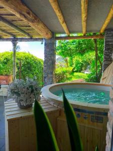 Fotografie z fotogalerie ubytování Il Monsignore - Finnish WoodenJacuzzi and Stunning Lake Views v destinaci Cernobbio