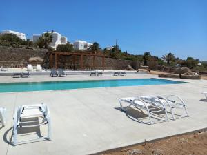 Bazén v ubytování The Blue of Mykonos nebo v jeho okolí