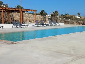 Bazén v ubytování The Blue of Mykonos nebo v jeho okolí