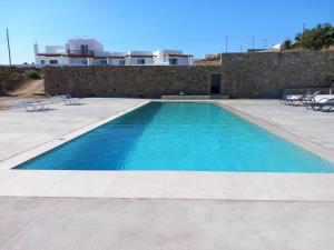 Bazén v ubytování The Blue of Mykonos nebo v jeho okolí